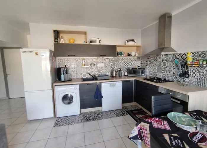 Nouveaute 2025: T4 54m2 - 8 Pers - Proche - Pied-a-terre Ideal - Parking - Fr-1-795-59 * Fleury (Aude)